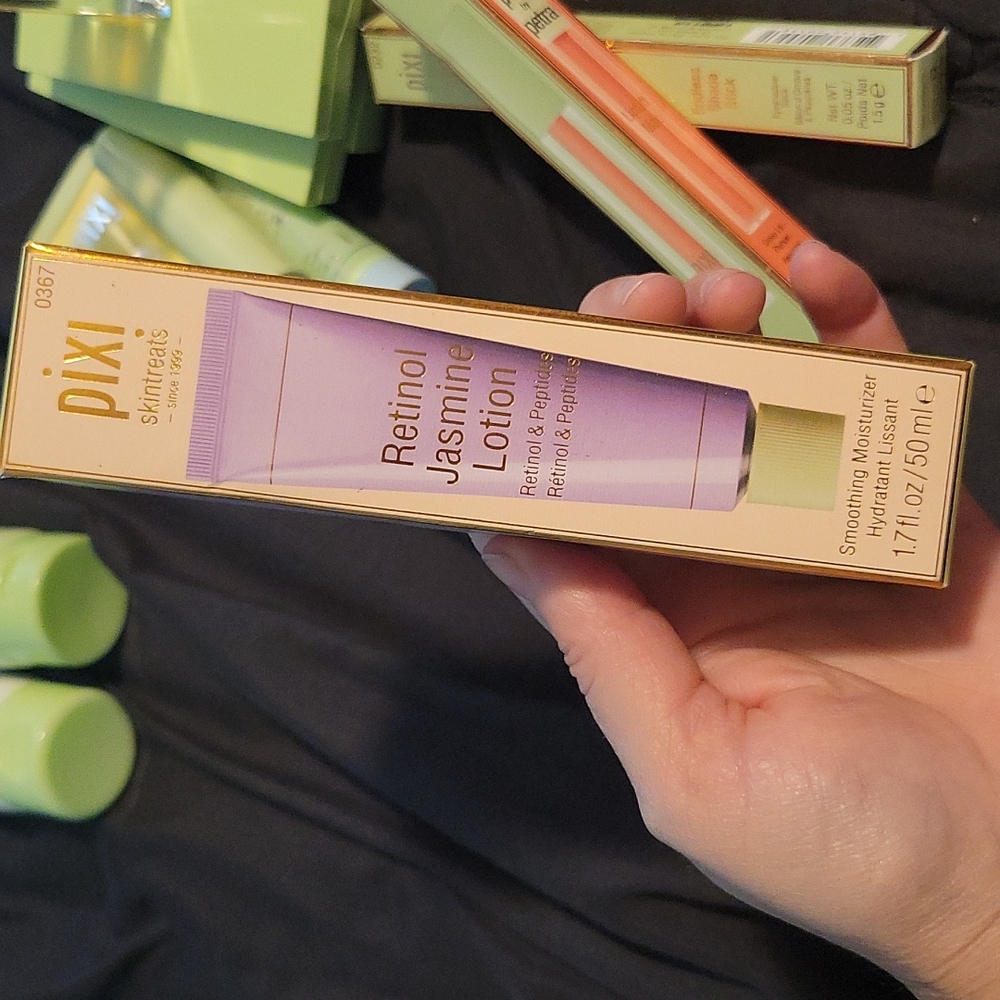 Pixi by Petra cosmetic 💄 - Picture 12 of 13